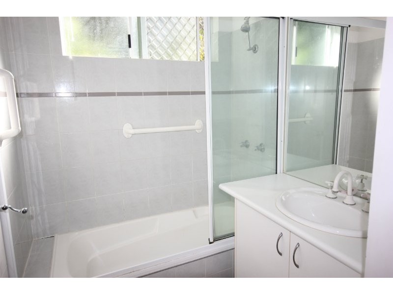 4/19 Springfield Crescent, Manoora QLD 4870