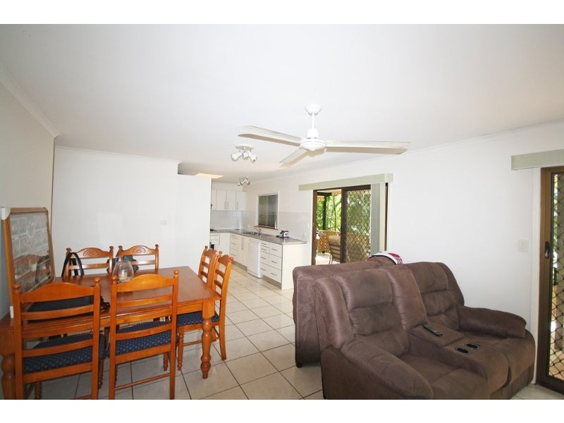 6/23 Heavey Crescent, Whitfield QLD 4870