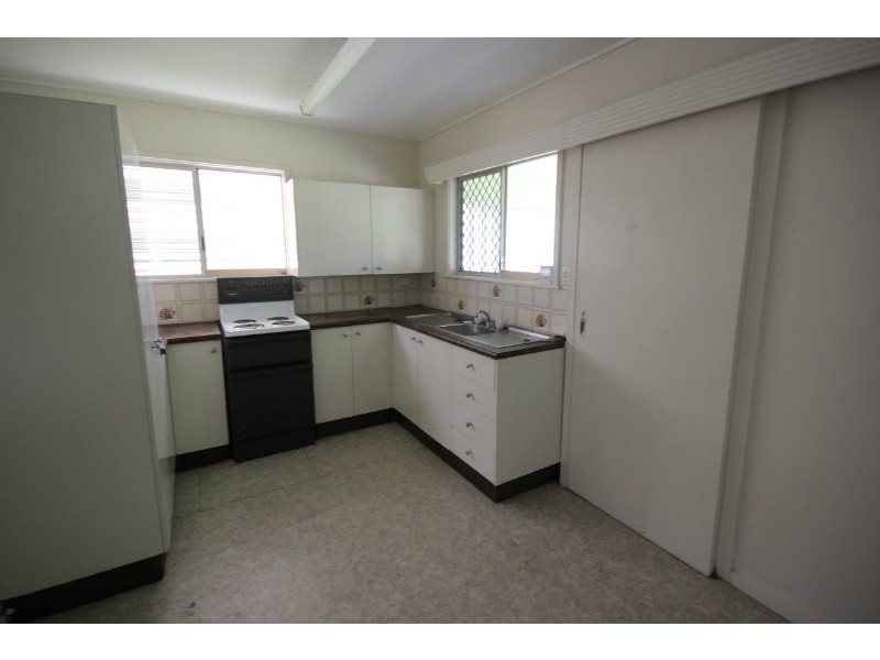 Westcourt QLD 4870
