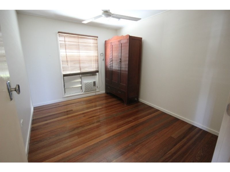 Westcourt QLD 4870