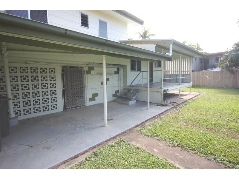 Westcourt QLD 4870