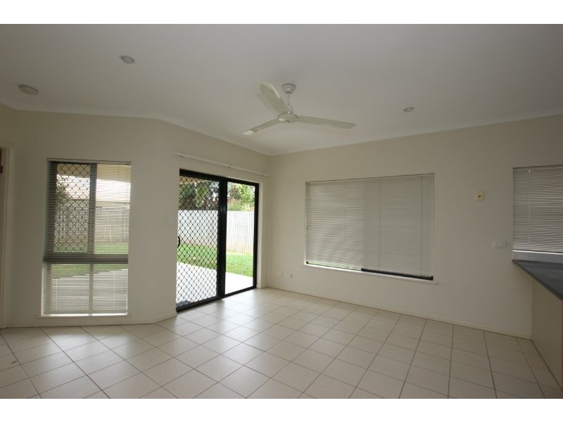 185 Timberlea Drive, Bentley Park QLD 4869