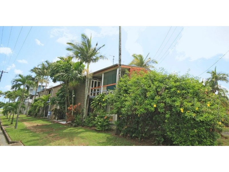 1/204 Lake Street, Cairns QLD 4870