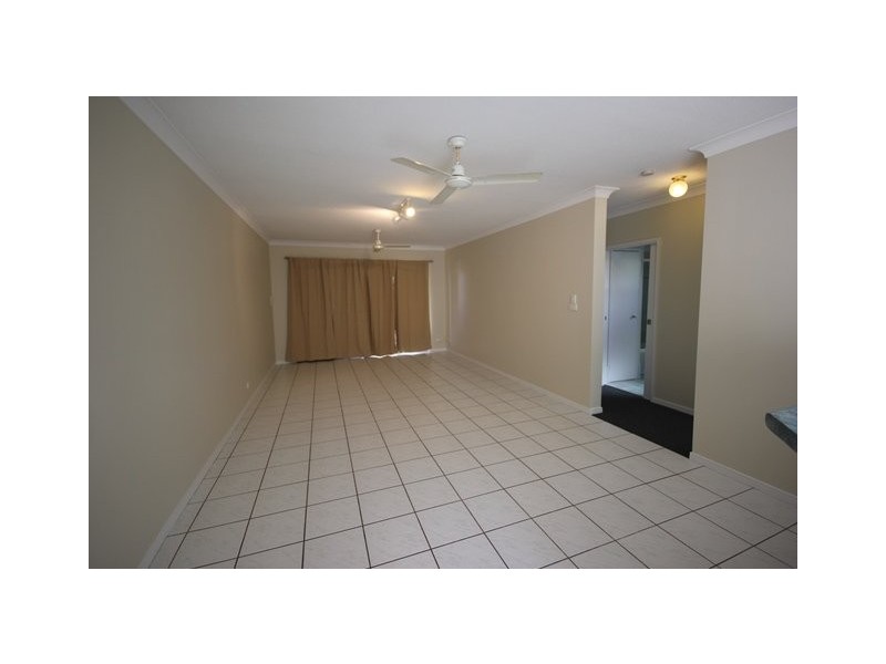 1/8 Springfield Crescent, Manoora QLD 4870