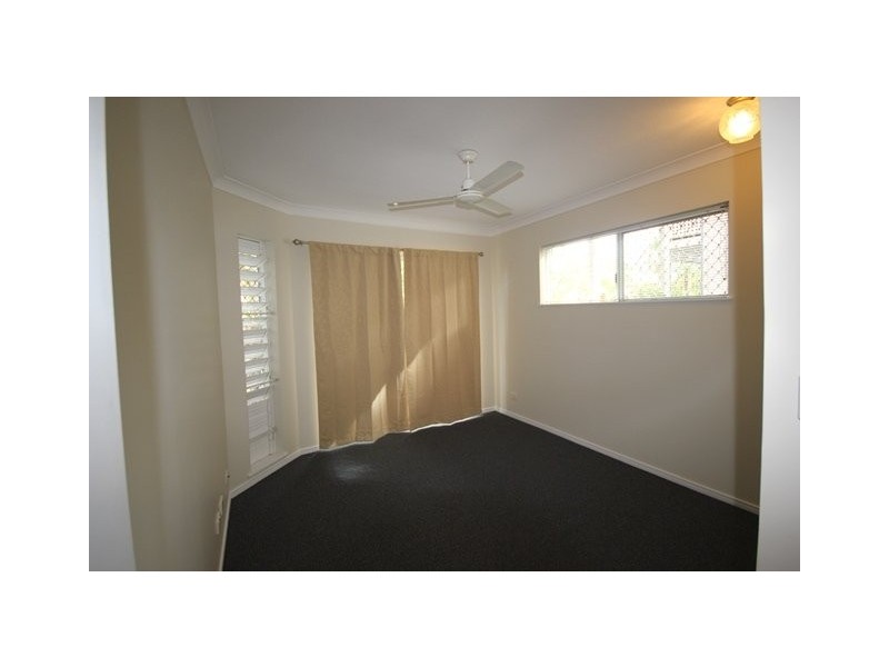 1/8 Springfield Crescent, Manoora QLD 4870