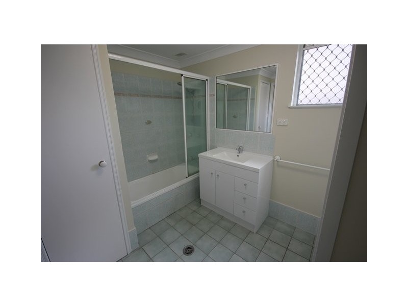 1/8 Springfield Crescent, Manoora QLD 4870