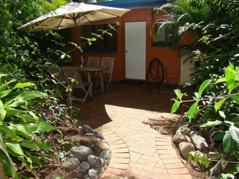 Palm Cove QLD 4879