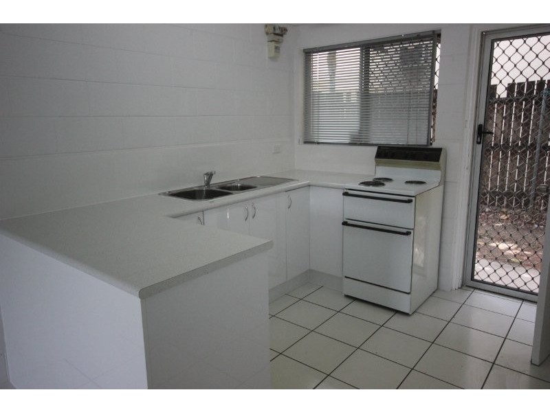 8/294 Draper Street, Cairns QLD 4870