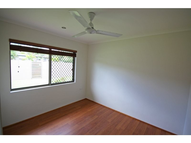 31 Beatrice Street, Mooroobool QLD 4870