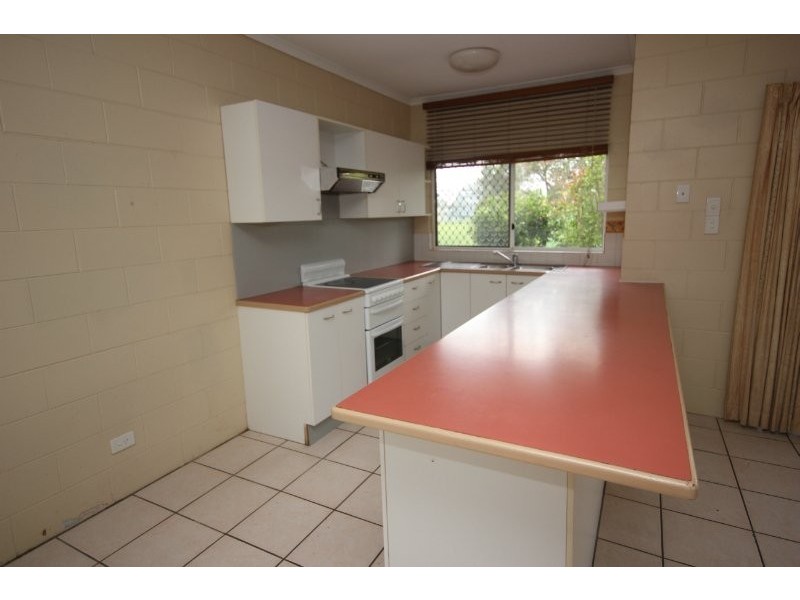 18/2 Lake Placid Road, Kamerunga Villas, Kamerunga QLD 4870