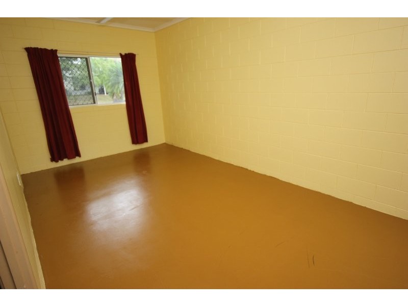 18/2 Lake Placid Road, Kamerunga Villas, Kamerunga QLD 4870