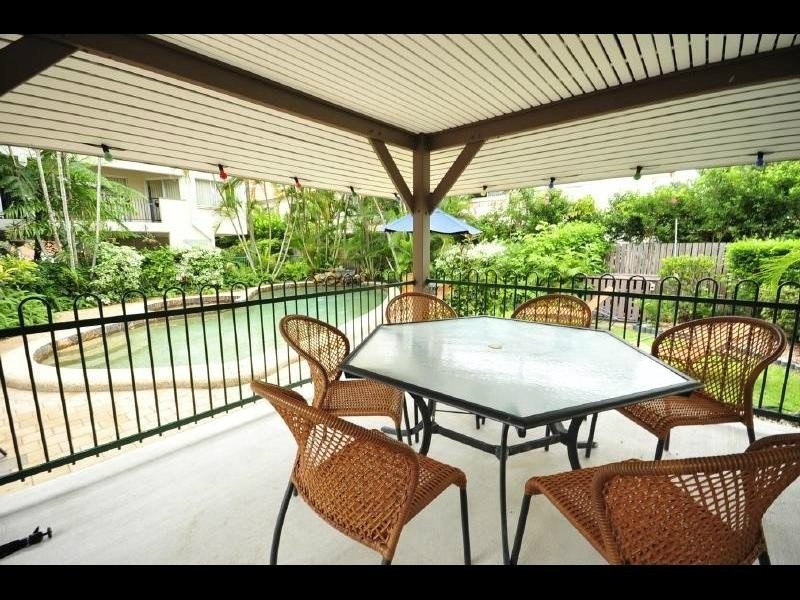 14/239 Lake Street, Cairns QLD 4870