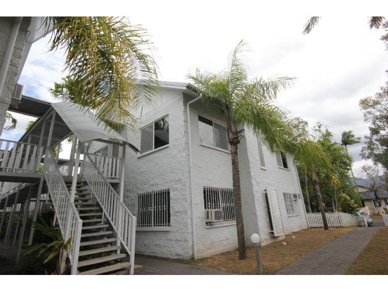 8/8-14 Rose Street, Westcourt QLD 4870