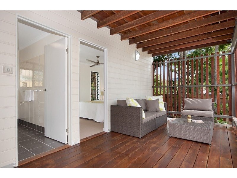 37 Law Street, Cairns North QLD 4870