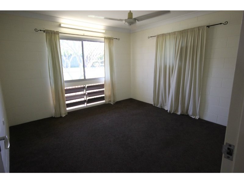 2/2 Coolabah Close, White Rock QLD 4868