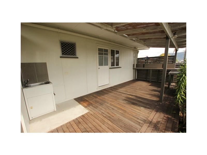 Bungalow QLD 4870
