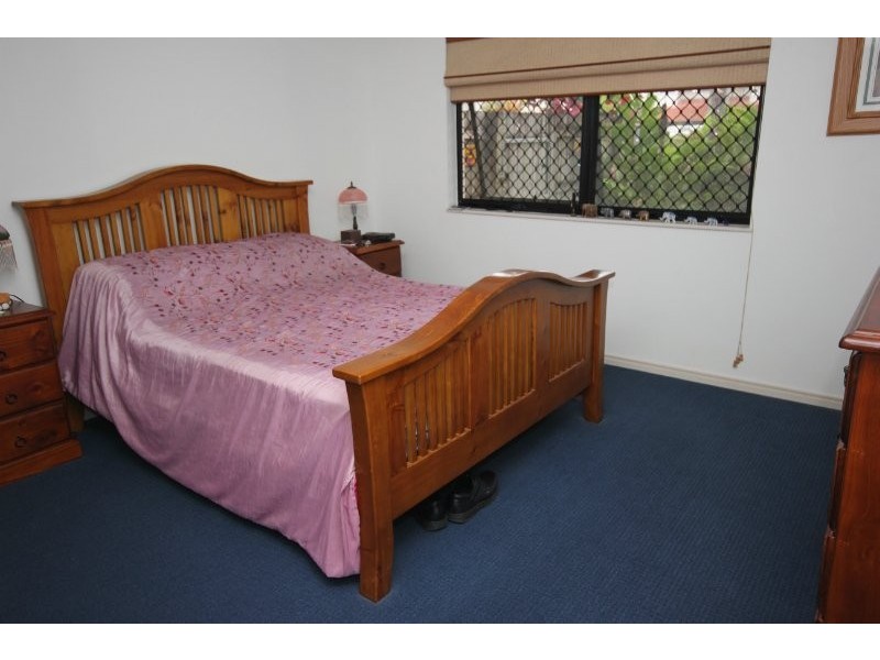 2/72-76 Digger Street, Cairns North QLD 4870