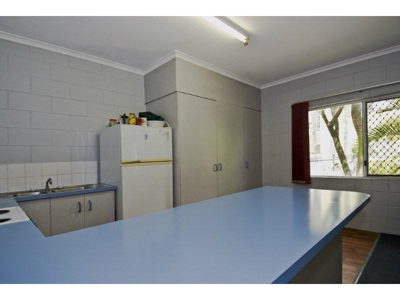 16/201 Aumuller, Westcourt QLD 4870