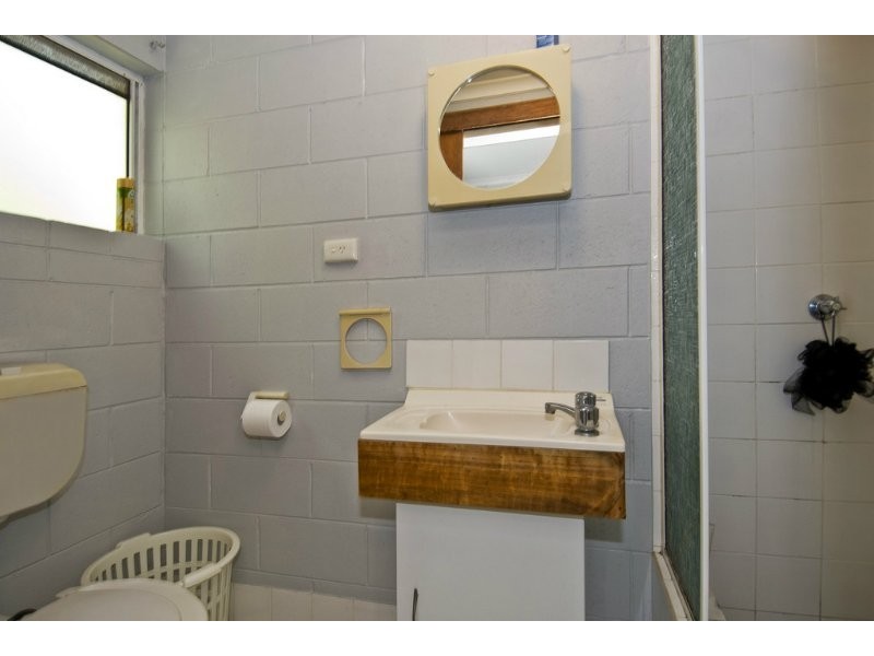 16/201 Aumuller, Westcourt QLD 4870