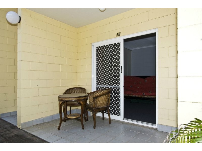 16/201 Aumuller, Westcourt QLD 4870