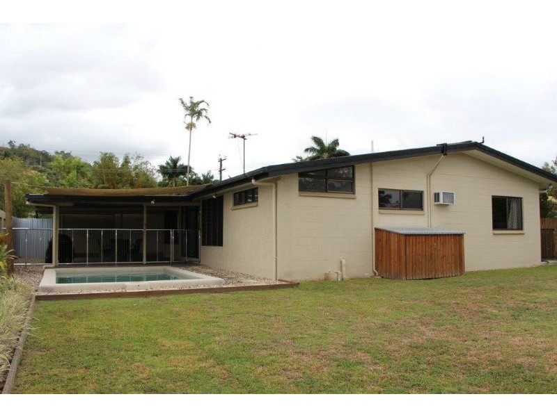 4 Norris Street, Whitfield QLD 4870