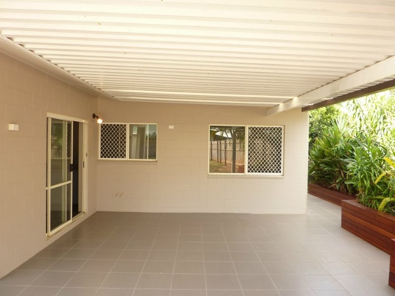 26 Blackbird Street, Bentley Park QLD 4869
