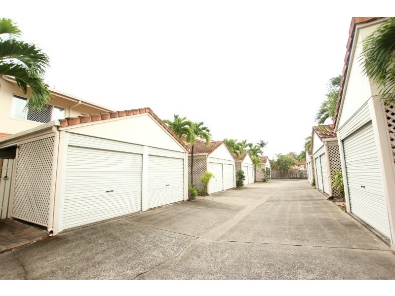 Manoora QLD 4870