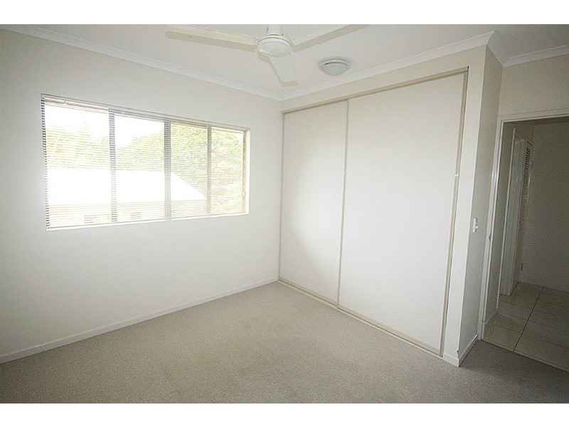 9/516 Varley Street, Yorkeys Knob QLD 4878