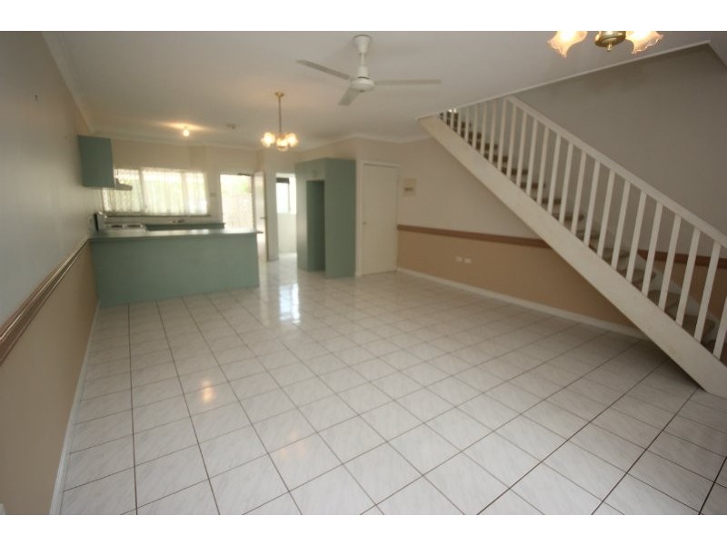 1/14 Grantala Street, Manoora QLD 4870