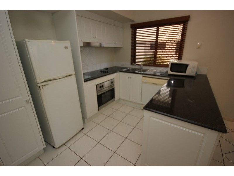 5 293 Esplanade, Cairns QLD 4870