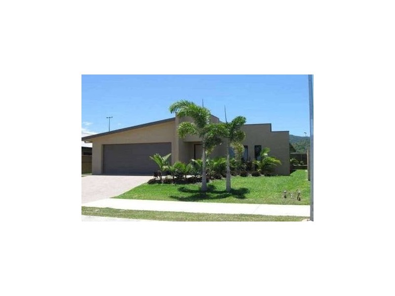 11 Thooleer Vista, Trinity Park QLD 4879