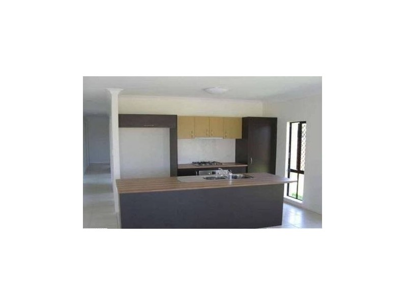 11 Thooleer Vista, Trinity Park QLD 4879