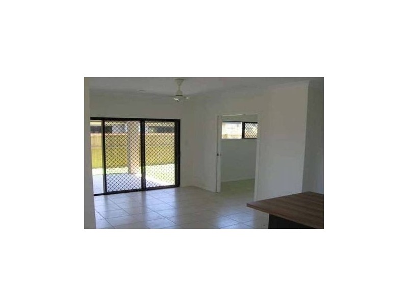 11 Thooleer Vista, Trinity Park QLD 4879