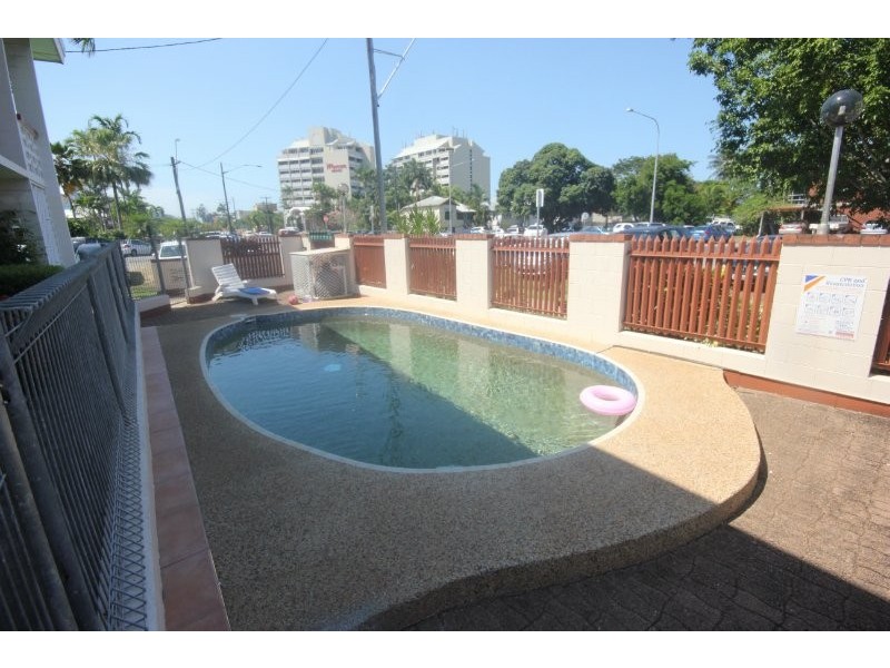 1/263 Lake Street, Cairns QLD 4870