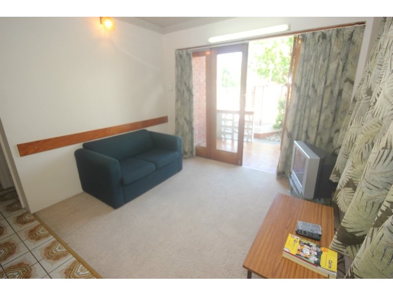 1/263 Lake Street, Cairns QLD 4870