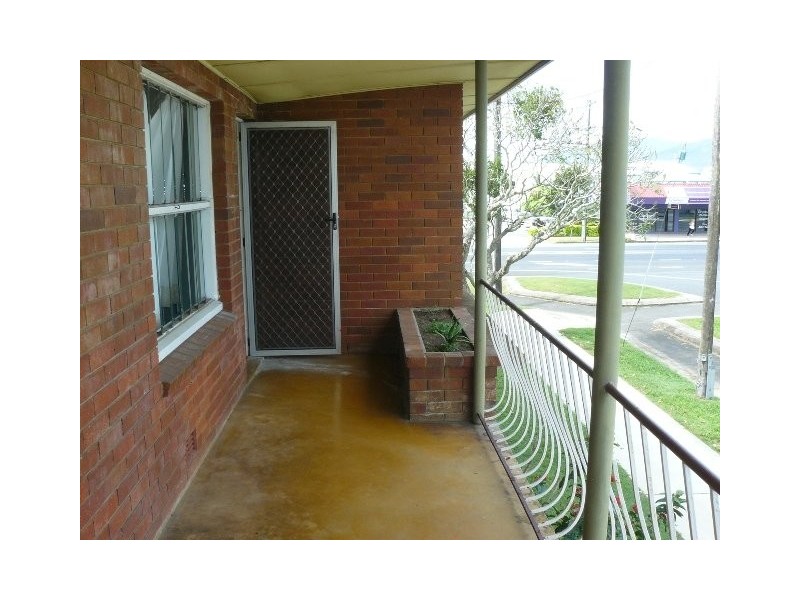 6/221 Aumuller Street, Westcourt QLD 4870