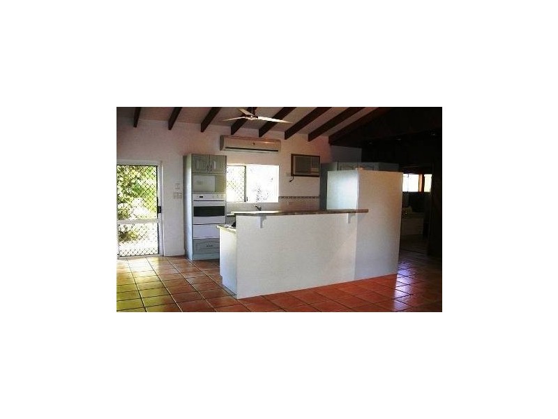 7 Periwinkle Avenue, Trinity Beach QLD 4879