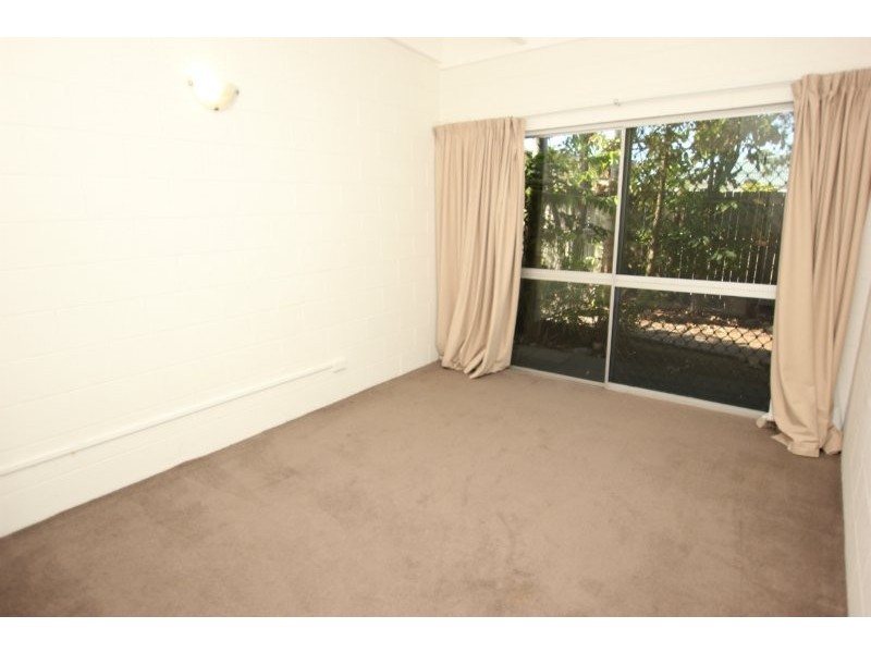 4/8 SANDOWN CLOSE, Woree QLD 4868