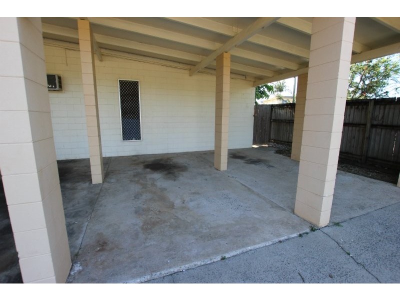 4/8 SANDOWN CLOSE, Woree QLD 4868