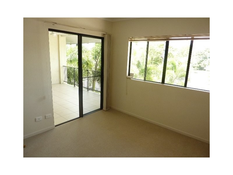 3/516-517 Varley Street, Yorkeys Knob QLD 4878