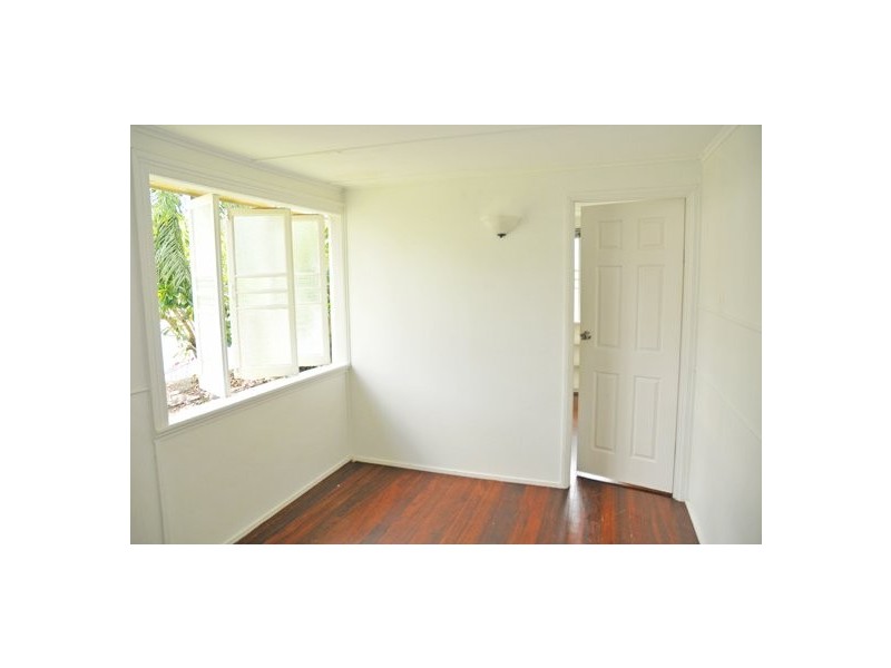 14/404 McCoombe Street, Mooroobool QLD 4870