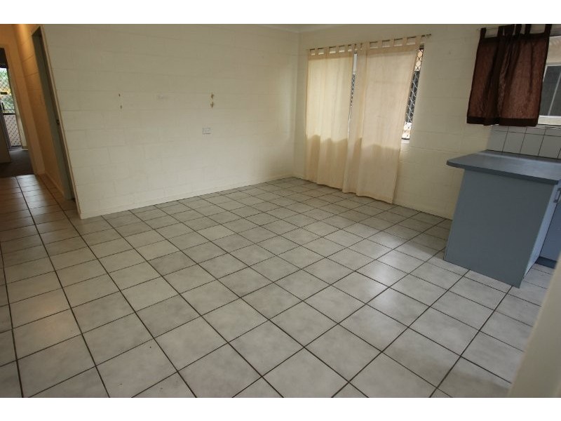 Westcourt QLD 4870
