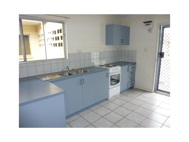 1/15-17 Curtin Street, Westcourt QLD 4870