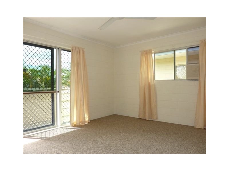 1/15-17 Curtin Street, Westcourt QLD 4870