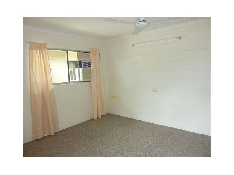 1/15-17 Curtin Street, Westcourt QLD 4870