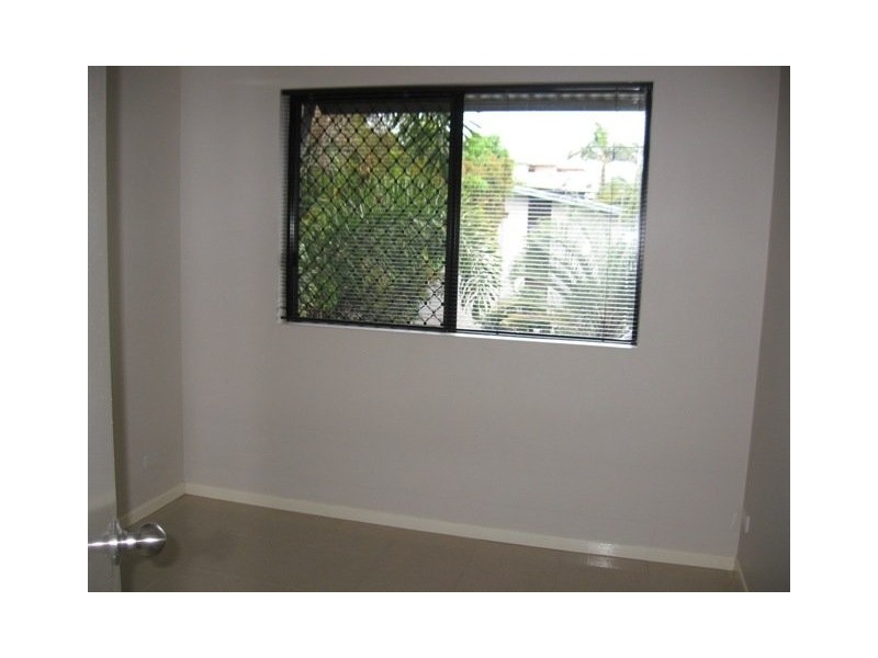 18/351 Lake Street, Cairns QLD 4870