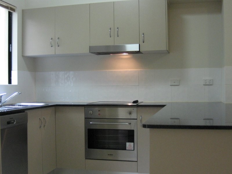 5/516 Varley Street, Yorkeys Knob QLD 4878