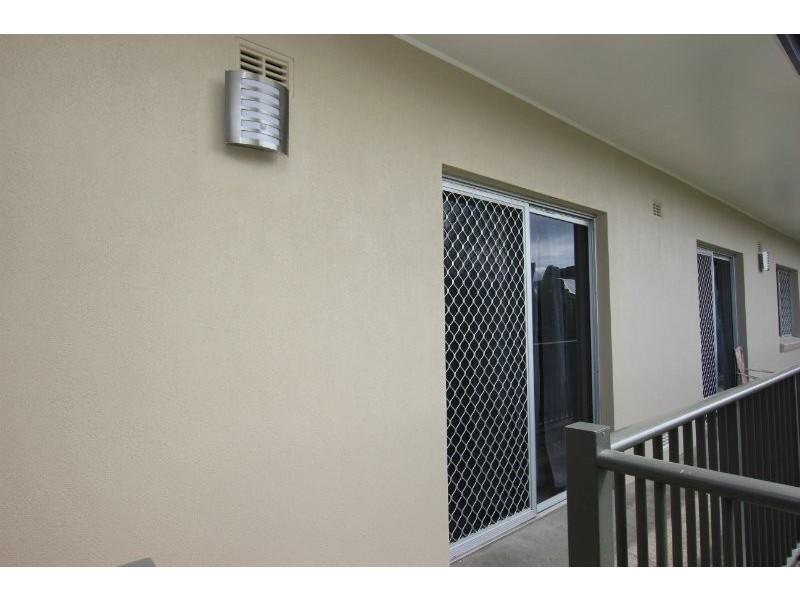 2/294 Draper Street, Parramatta Park QLD 4870
