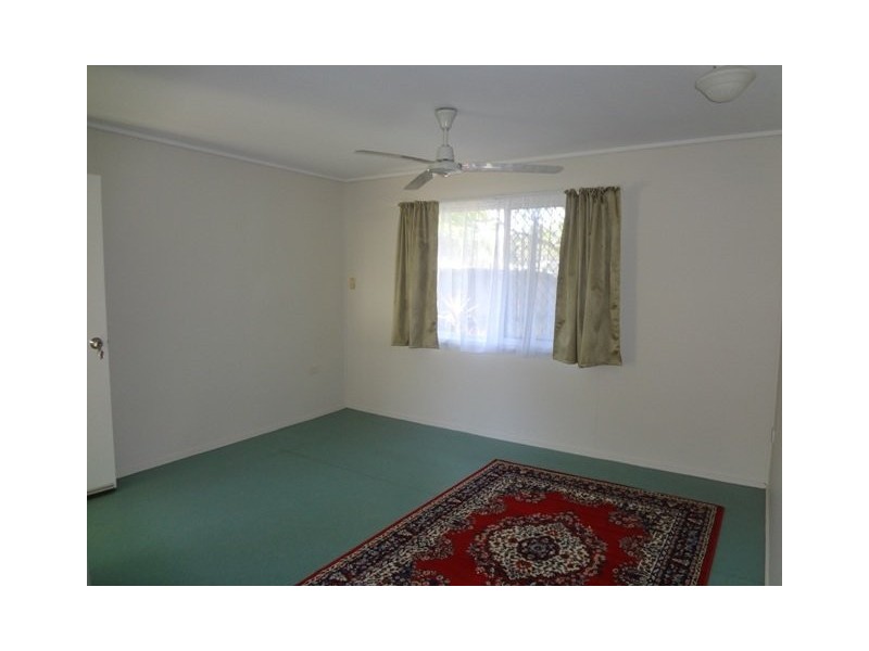 75 Murray Street, Manoora QLD 4870