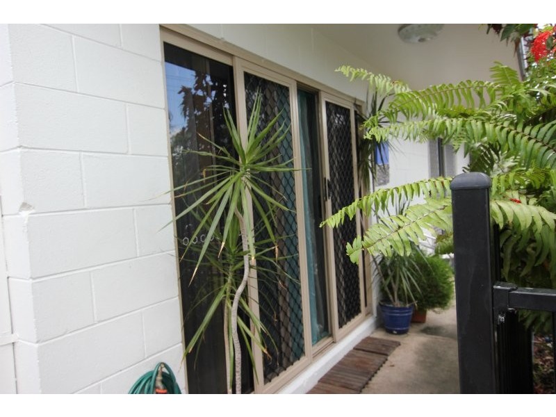 1/284 Lake Street, Cairns North QLD 4870